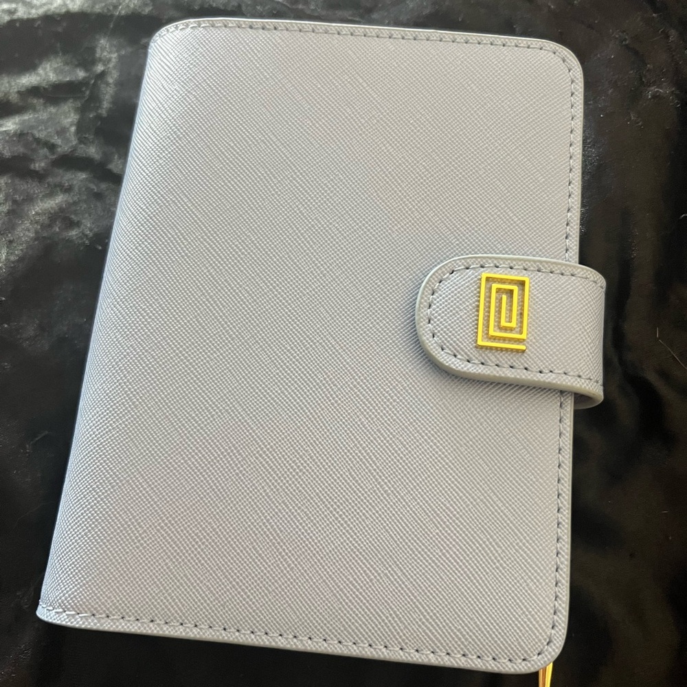 NEW NOTIQ Pocket Agenda Baby Blue Pebble with inserts and bookmark + teller pen